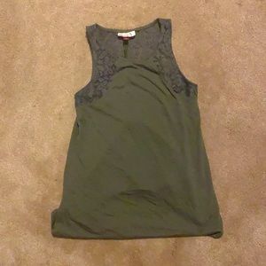 AAH Small Women’s Lace Tank-Top